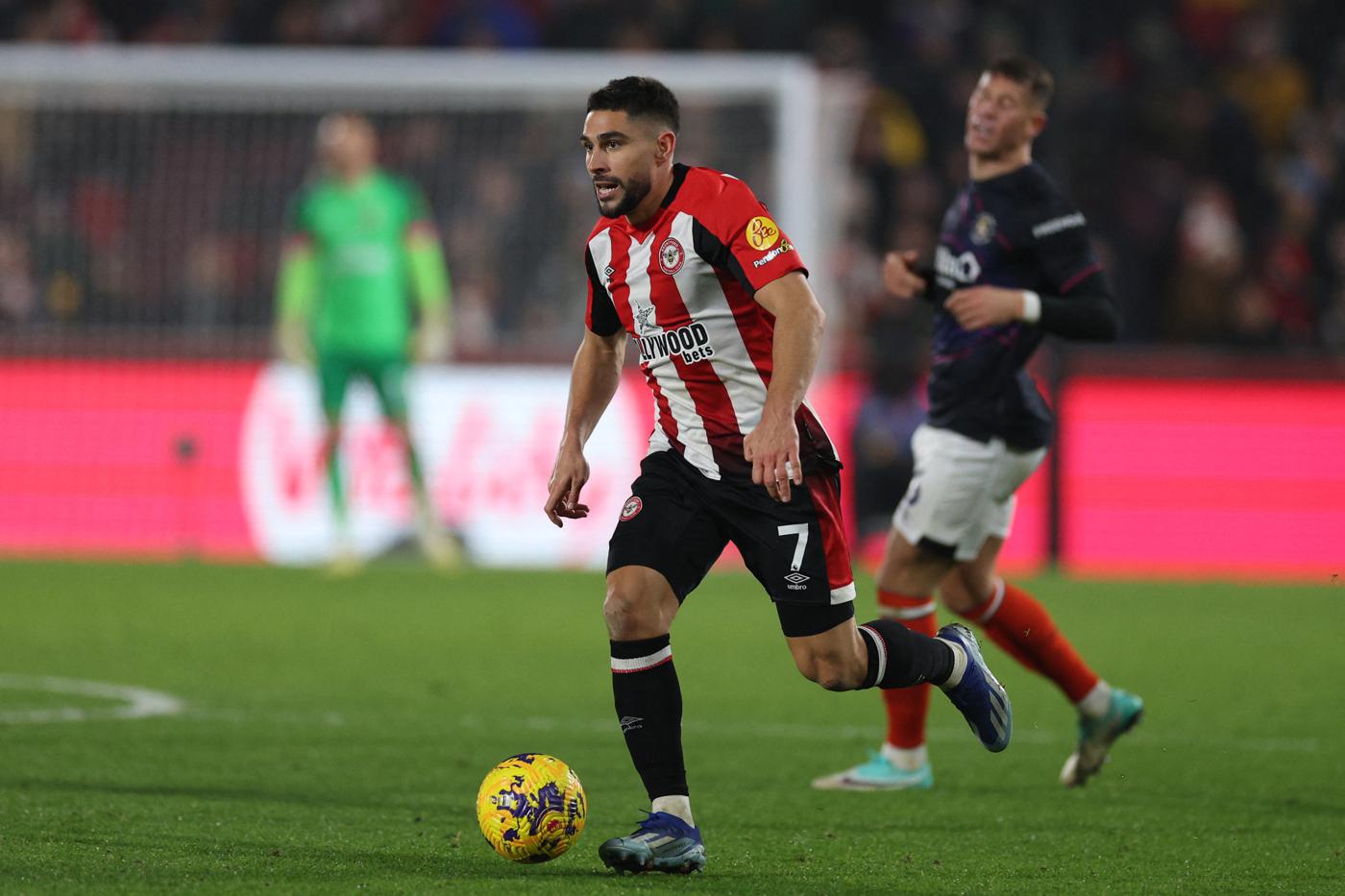 Soi kèo Luton Town vs Brentford